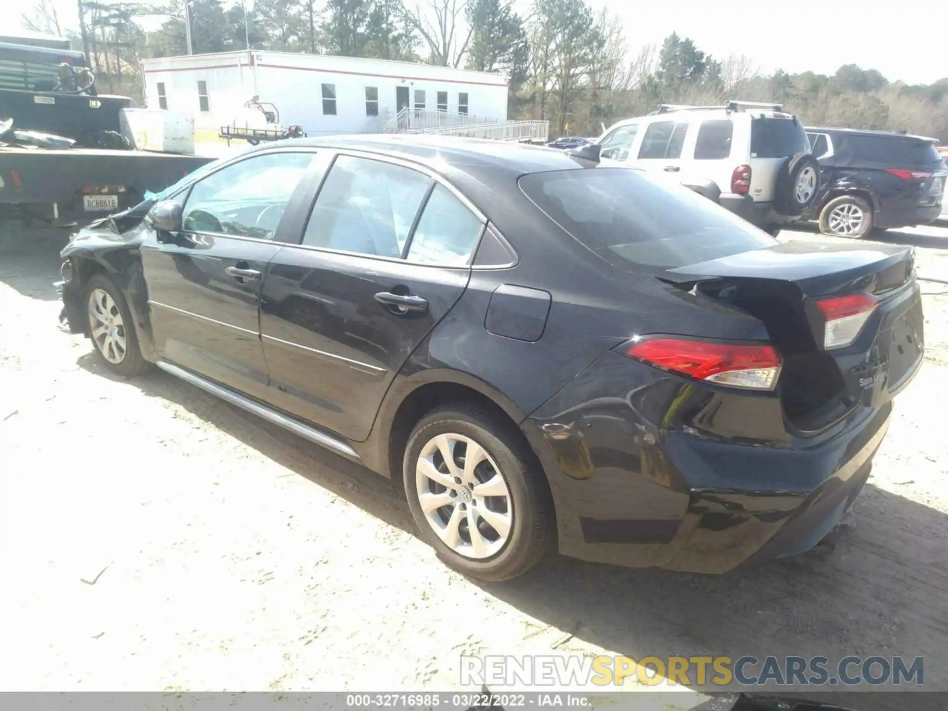 3 Photograph of a damaged car 5YFEPMAE5NP301802 TOYOTA COROLLA 2022