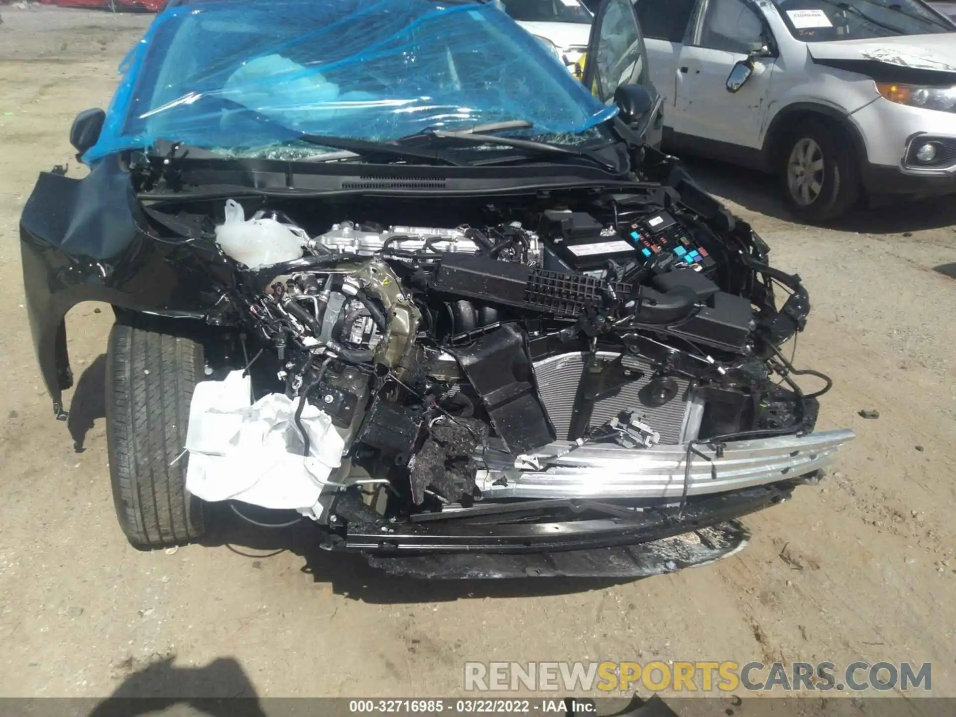 6 Photograph of a damaged car 5YFEPMAE5NP301802 TOYOTA COROLLA 2022