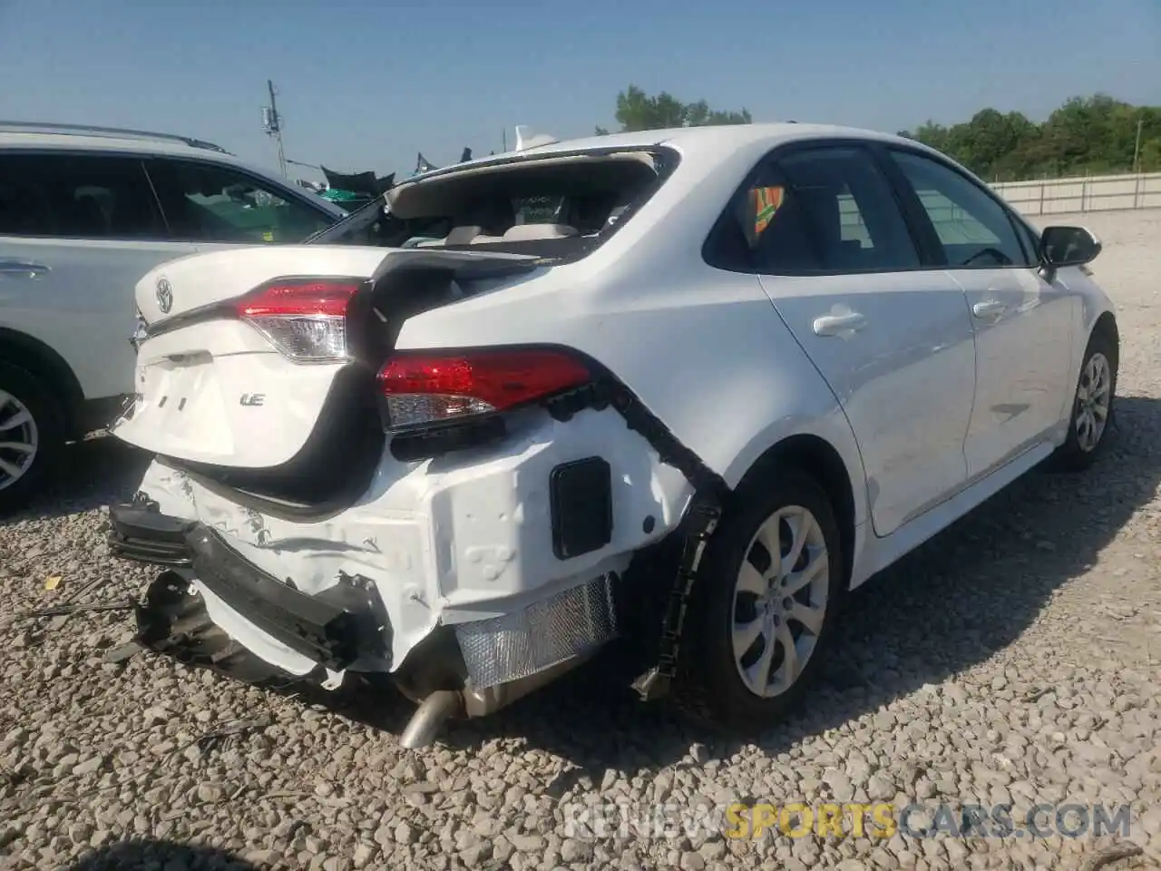 4 Photograph of a damaged car 5YFEPMAE5NP302237 TOYOTA COROLLA 2022