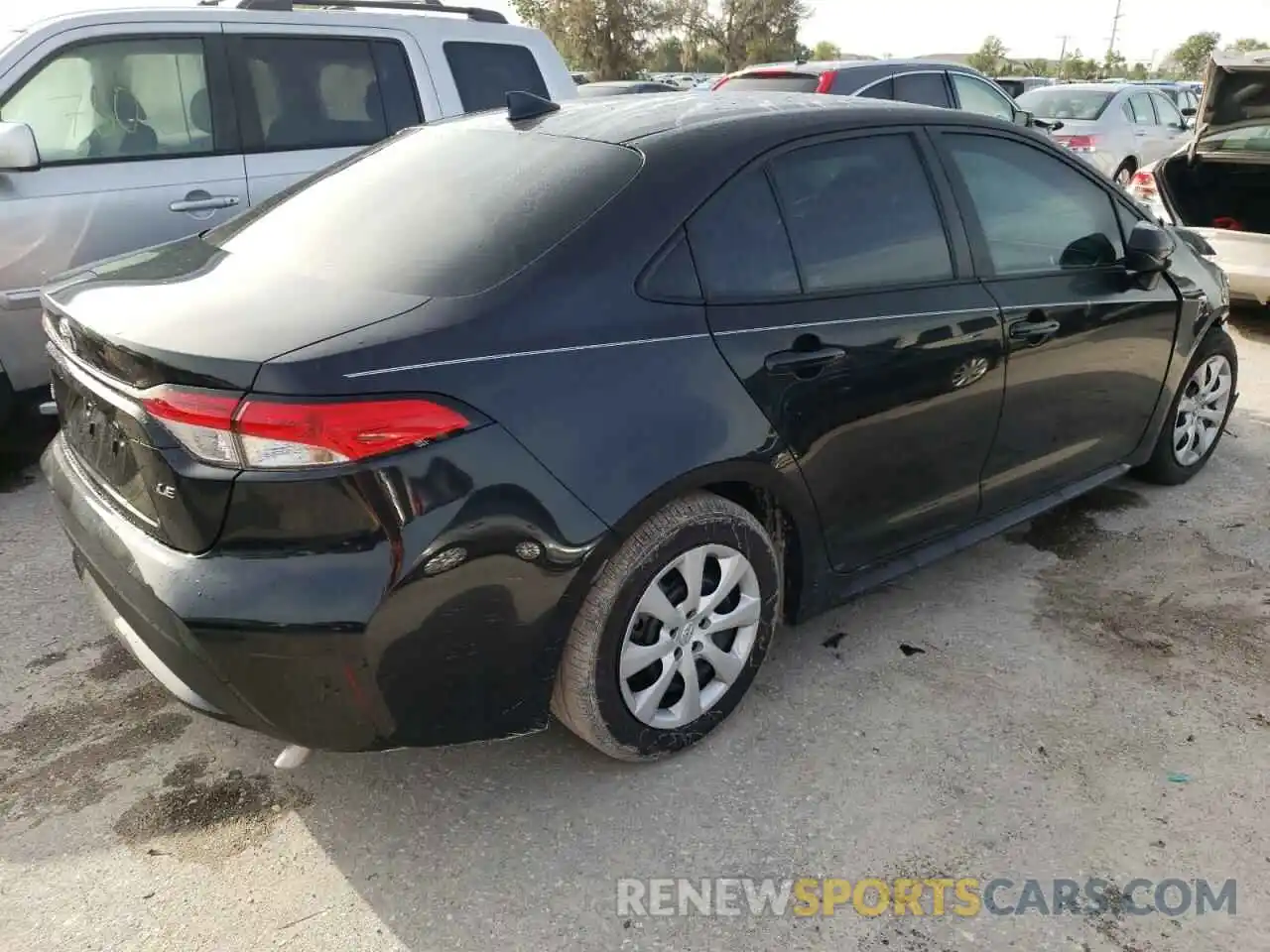 4 Photograph of a damaged car 5YFEPMAE5NP304554 TOYOTA COROLLA 2022