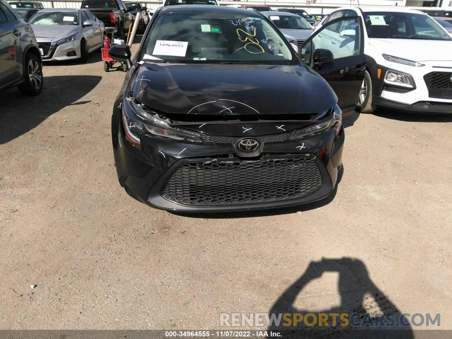 6 Photograph of a damaged car 5YFEPMAE5NP305316 TOYOTA COROLLA 2022