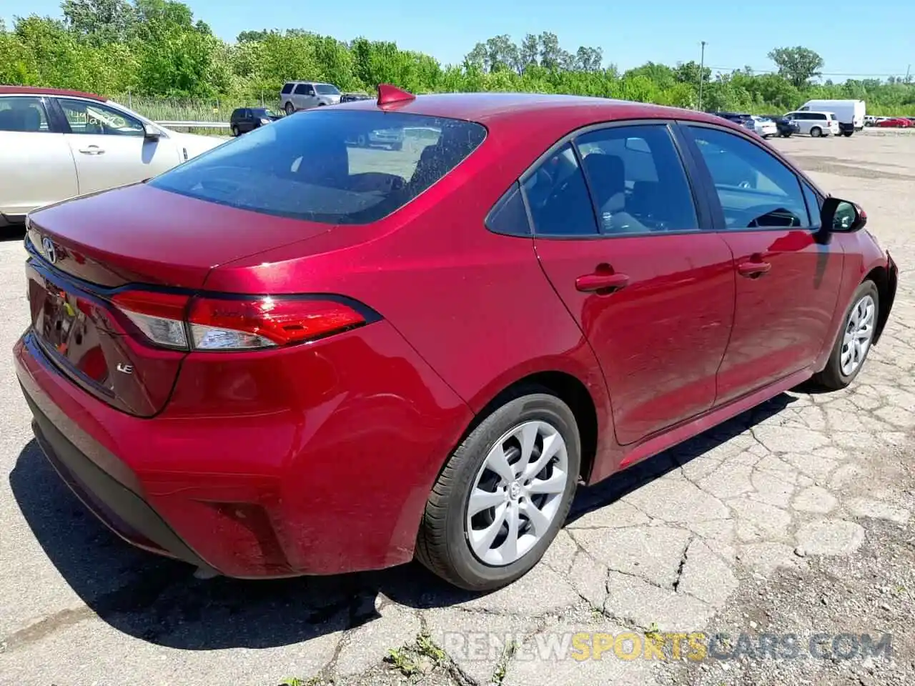 4 Photograph of a damaged car 5YFEPMAE5NP316722 TOYOTA COROLLA 2022