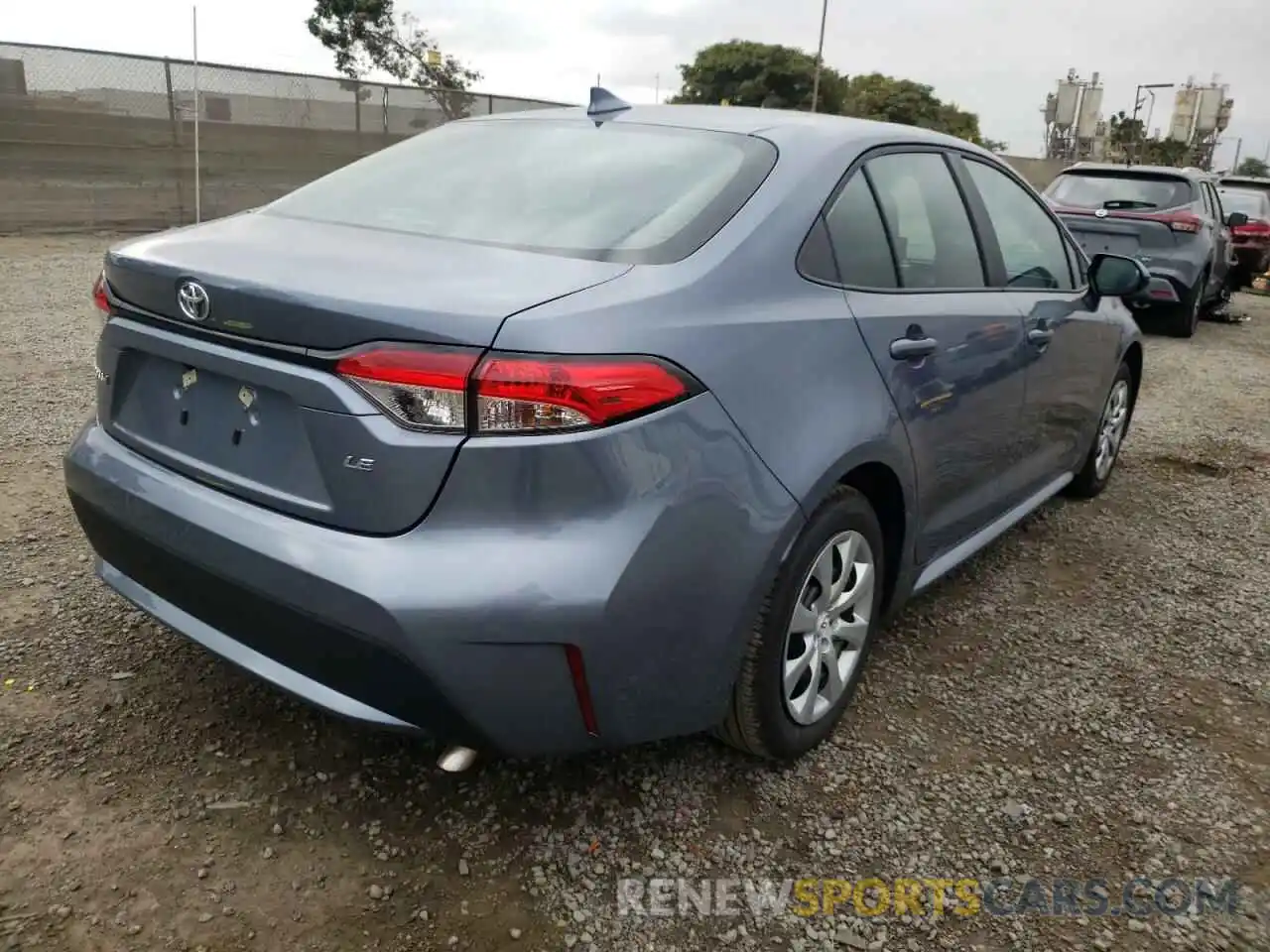 4 Photograph of a damaged car 5YFEPMAE5NP329406 TOYOTA COROLLA 2022