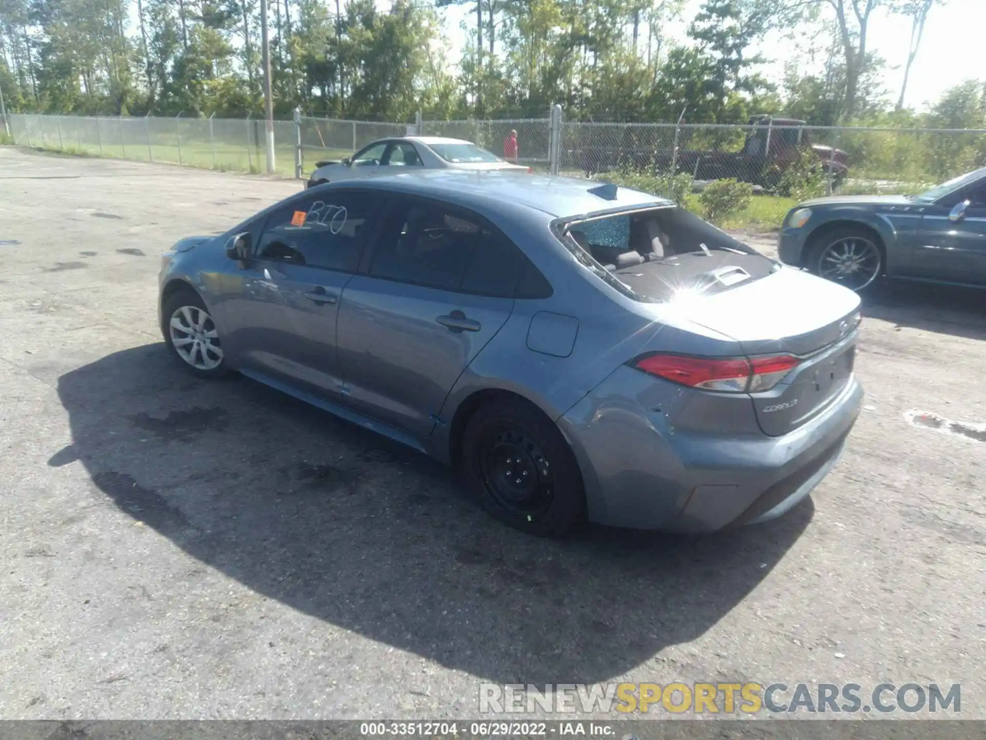 3 Photograph of a damaged car 5YFEPMAE5NP333522 TOYOTA COROLLA 2022