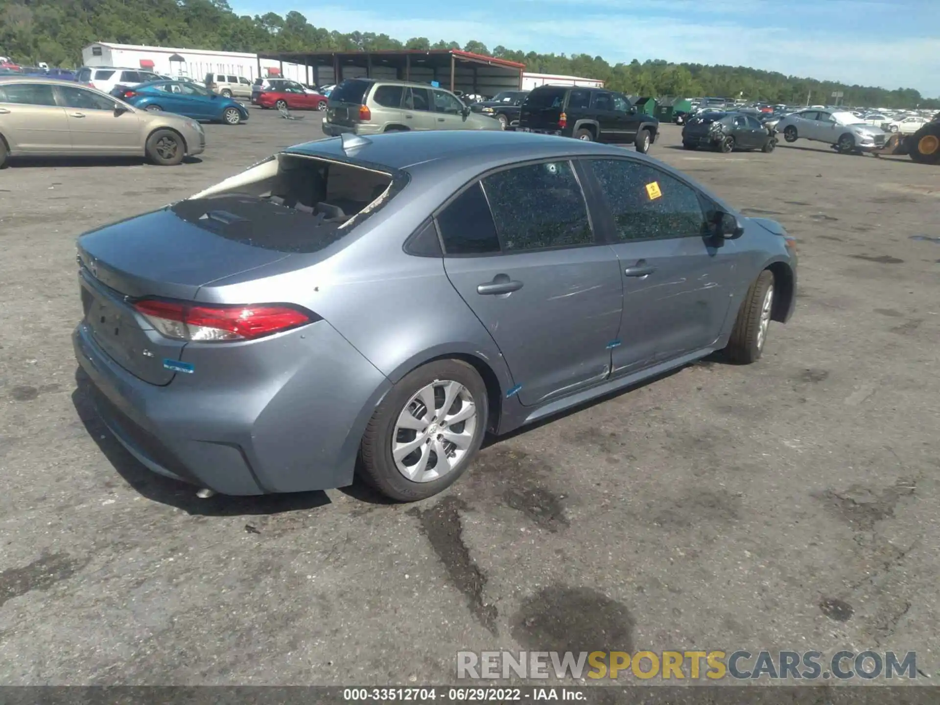 4 Photograph of a damaged car 5YFEPMAE5NP333522 TOYOTA COROLLA 2022