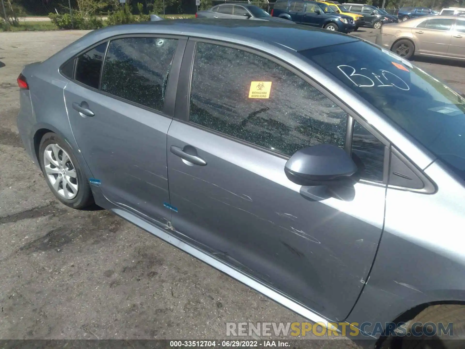 6 Photograph of a damaged car 5YFEPMAE5NP333522 TOYOTA COROLLA 2022