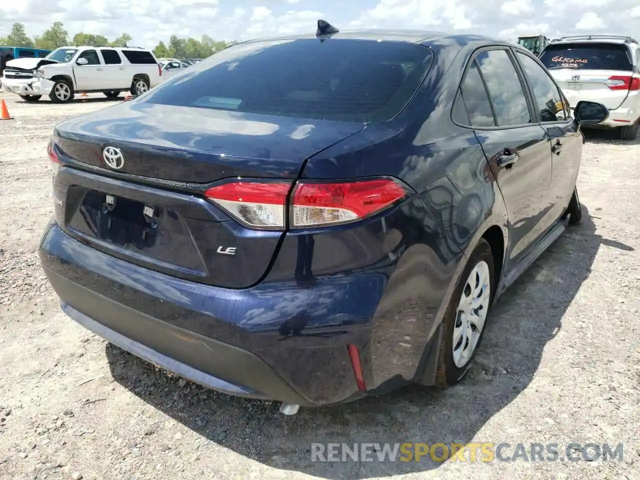 4 Photograph of a damaged car 5YFEPMAE5NP336372 TOYOTA COROLLA 2022