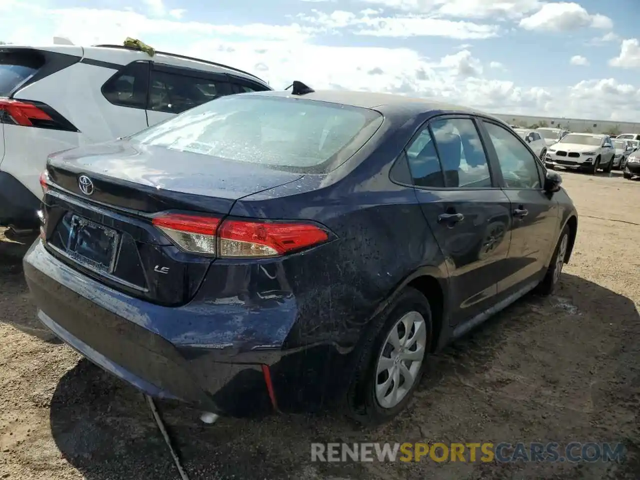 4 Photograph of a damaged car 5YFEPMAE5NP337649 TOYOTA COROLLA 2022