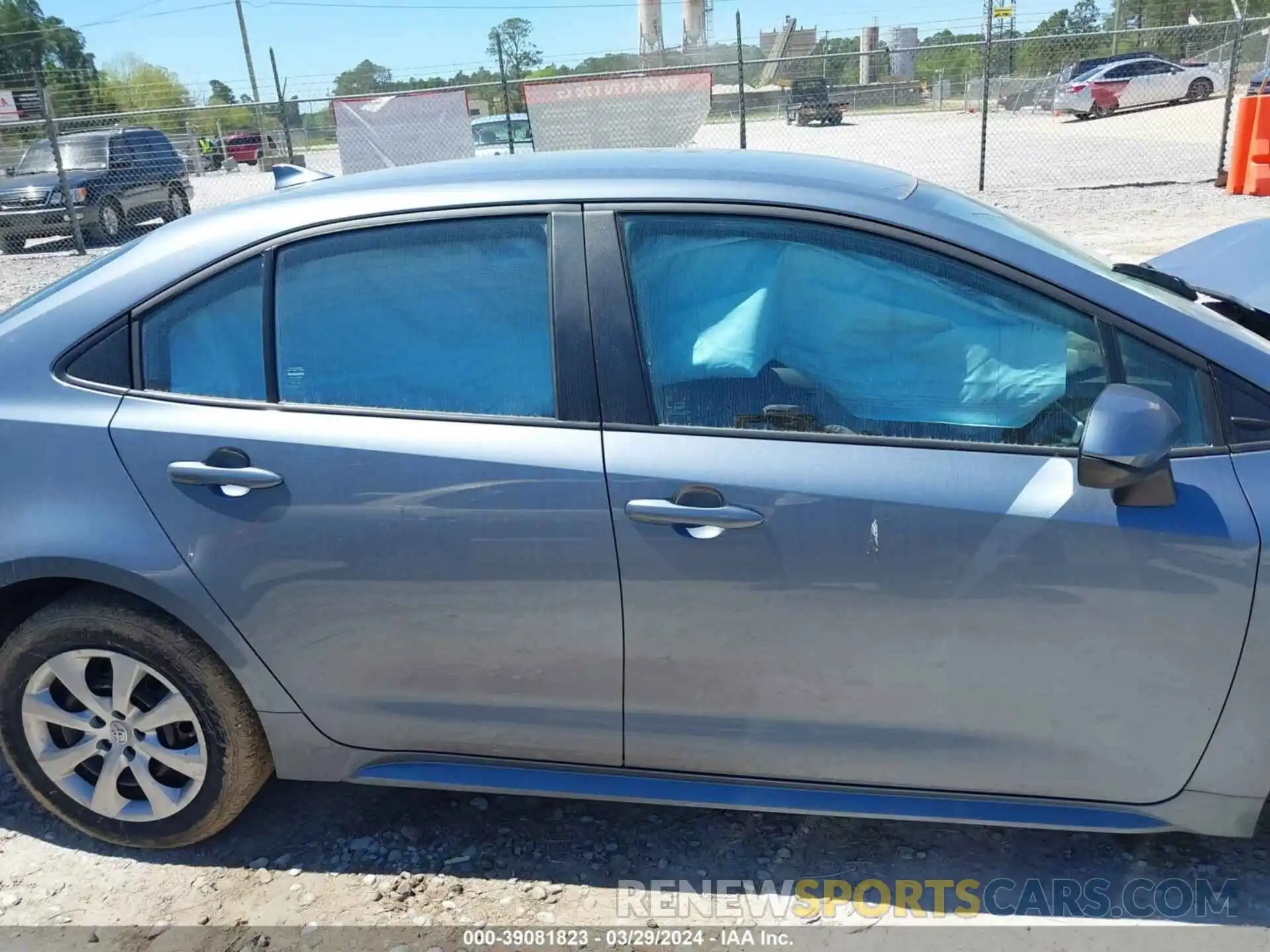 14 Photograph of a damaged car 5YFEPMAE5NP338915 TOYOTA COROLLA 2022