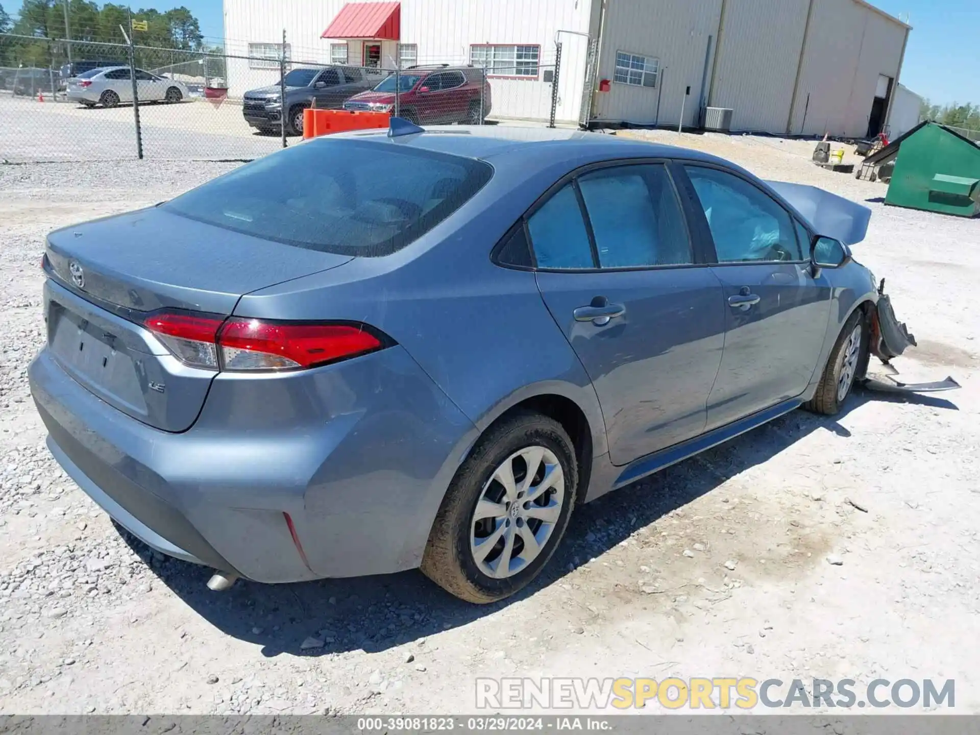 4 Photograph of a damaged car 5YFEPMAE5NP338915 TOYOTA COROLLA 2022