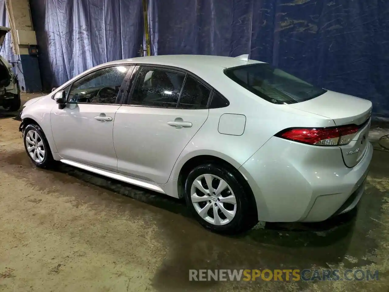 2 Photograph of a damaged car 5YFEPMAE5NP369212 TOYOTA COROLLA 2022