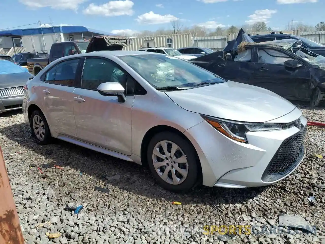 4 Photograph of a damaged car 5YFEPMAE5NP385278 TOYOTA COROLLA 2022