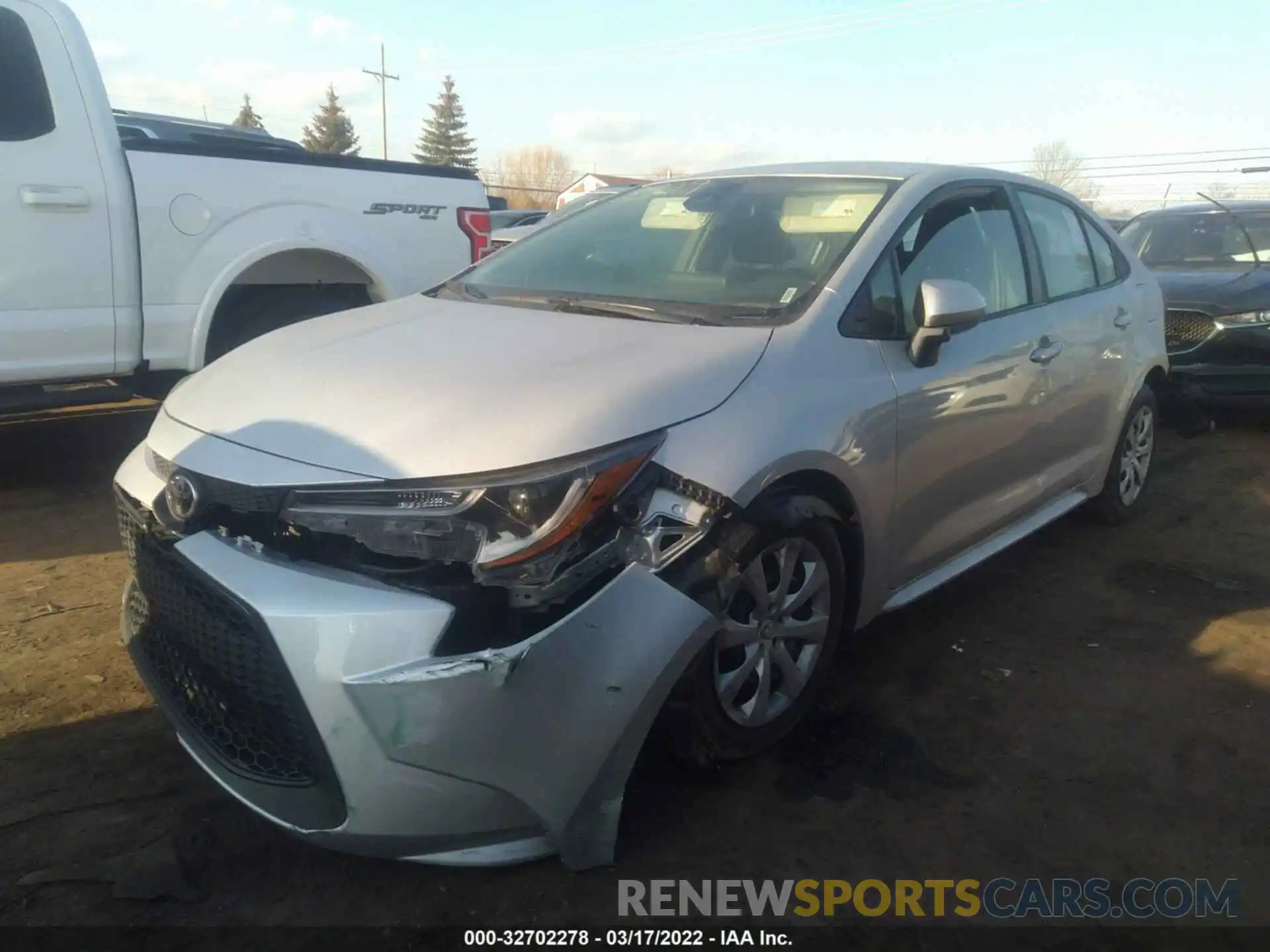 2 Photograph of a damaged car 5YFEPMAE6NP273329 TOYOTA COROLLA 2022