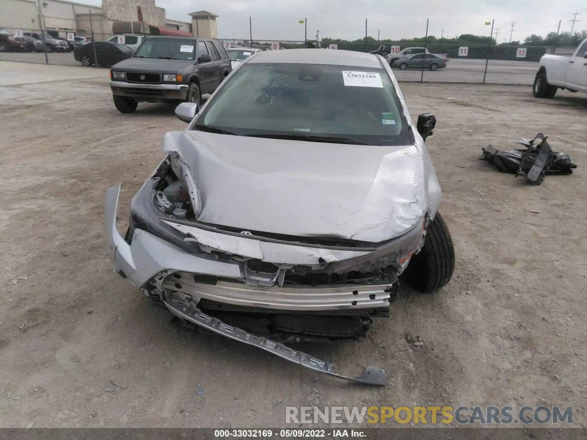 6 Photograph of a damaged car 5YFEPMAE6NP273833 TOYOTA COROLLA 2022