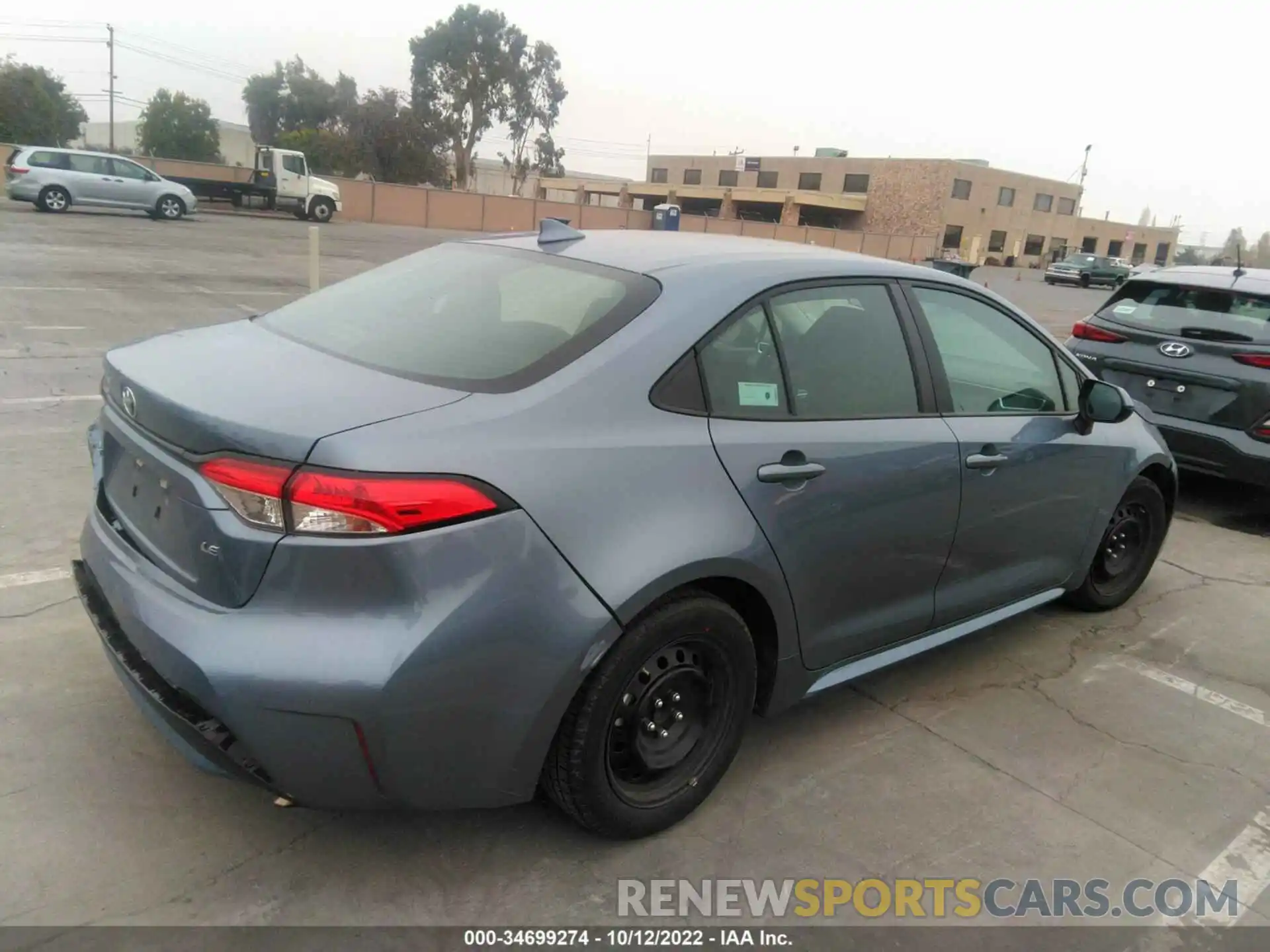 4 Photograph of a damaged car 5YFEPMAE6NP274156 TOYOTA COROLLA 2022