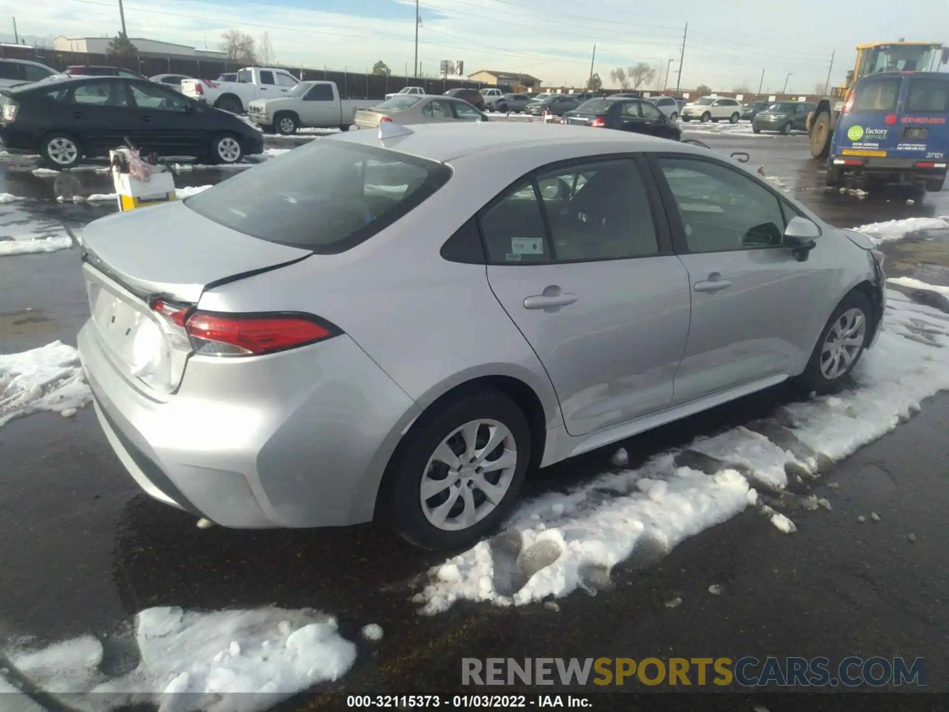 4 Photograph of a damaged car 5YFEPMAE6NP274514 TOYOTA COROLLA 2022