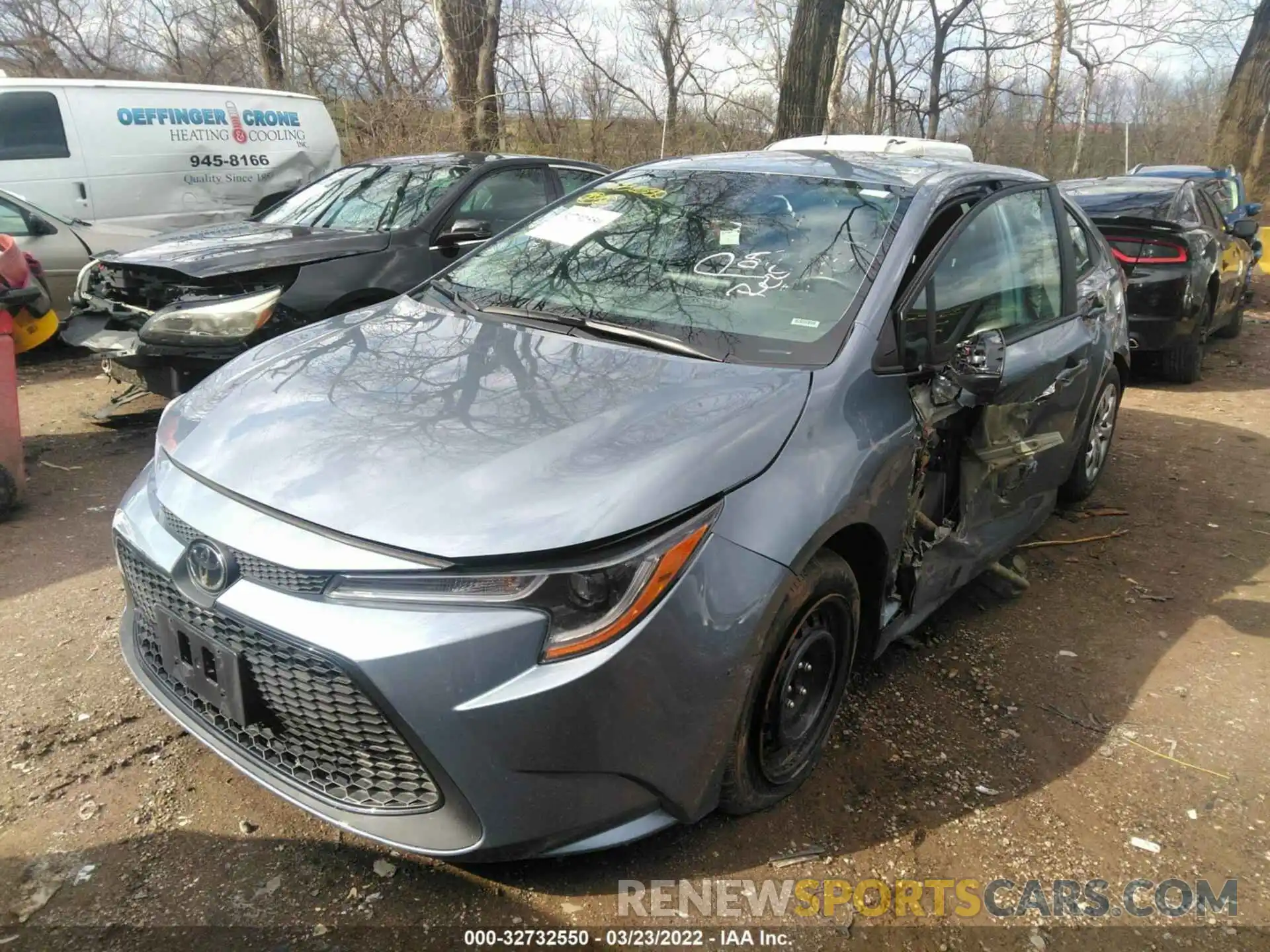 2 Photograph of a damaged car 5YFEPMAE6NP274660 TOYOTA COROLLA 2022