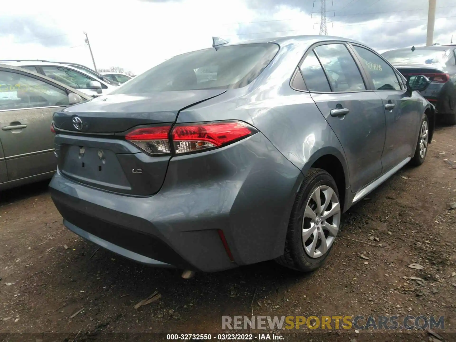 4 Photograph of a damaged car 5YFEPMAE6NP274660 TOYOTA COROLLA 2022