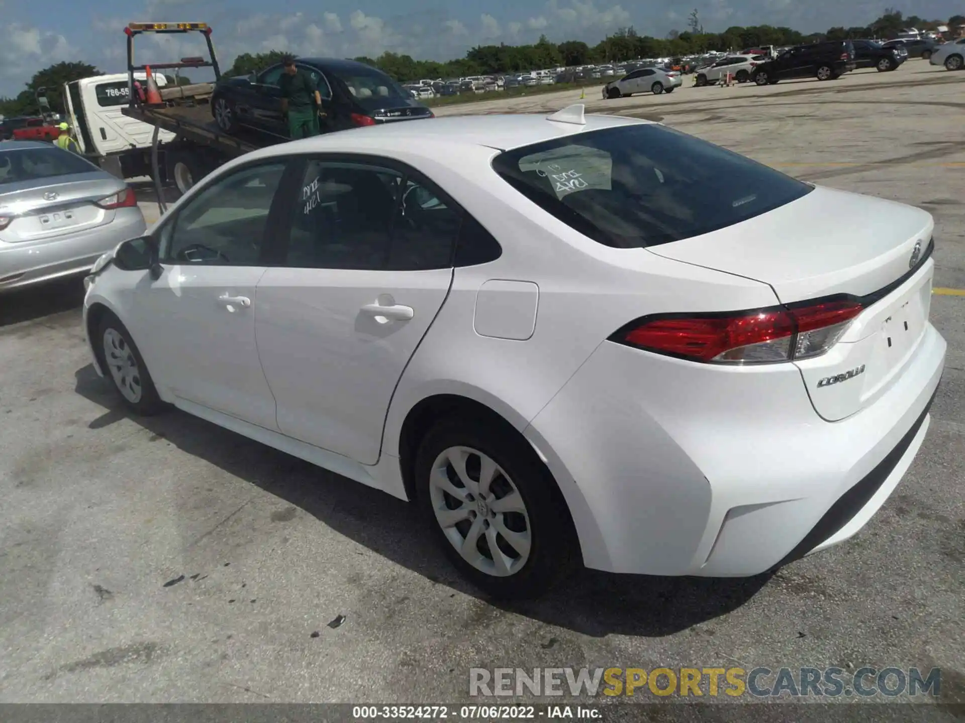 3 Photograph of a damaged car 5YFEPMAE6NP274934 TOYOTA COROLLA 2022