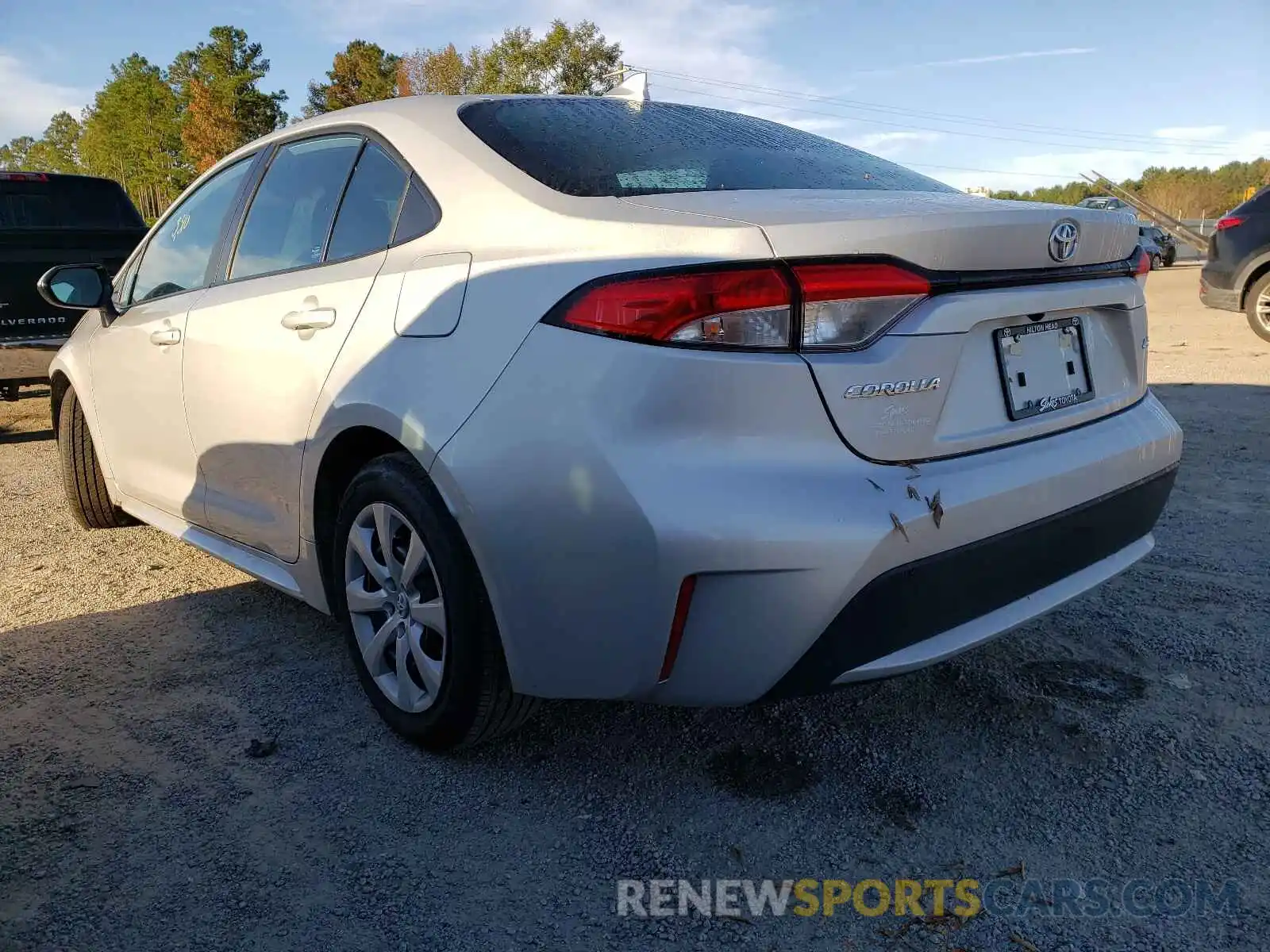 3 Photograph of a damaged car 5YFEPMAE6NP277378 TOYOTA COROLLA 2022