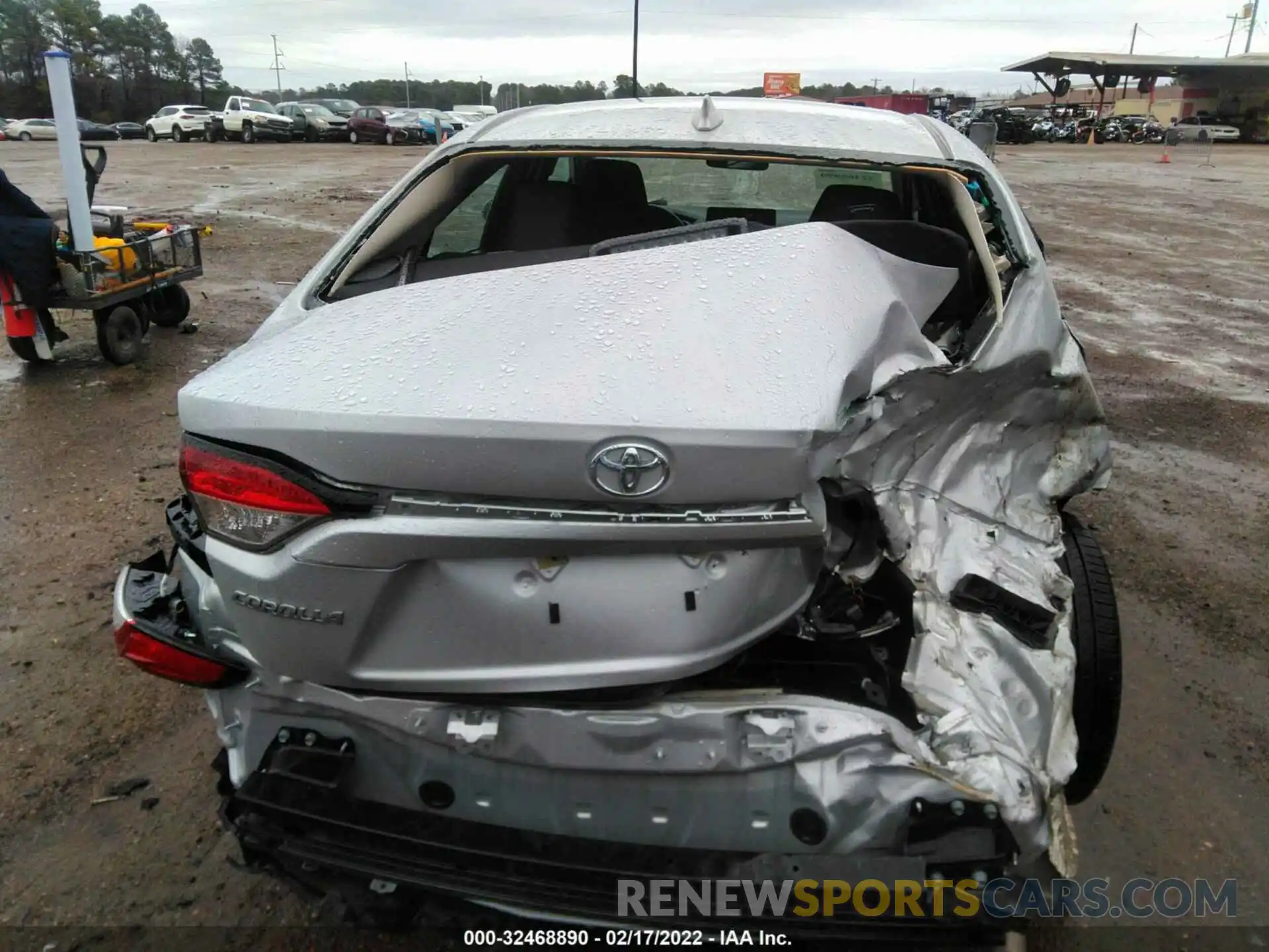 6 Photograph of a damaged car 5YFEPMAE6NP277705 TOYOTA COROLLA 2022