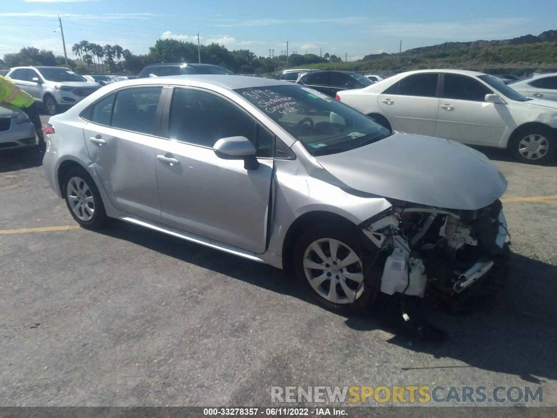 1 Photograph of a damaged car 5YFEPMAE6NP277901 TOYOTA COROLLA 2022