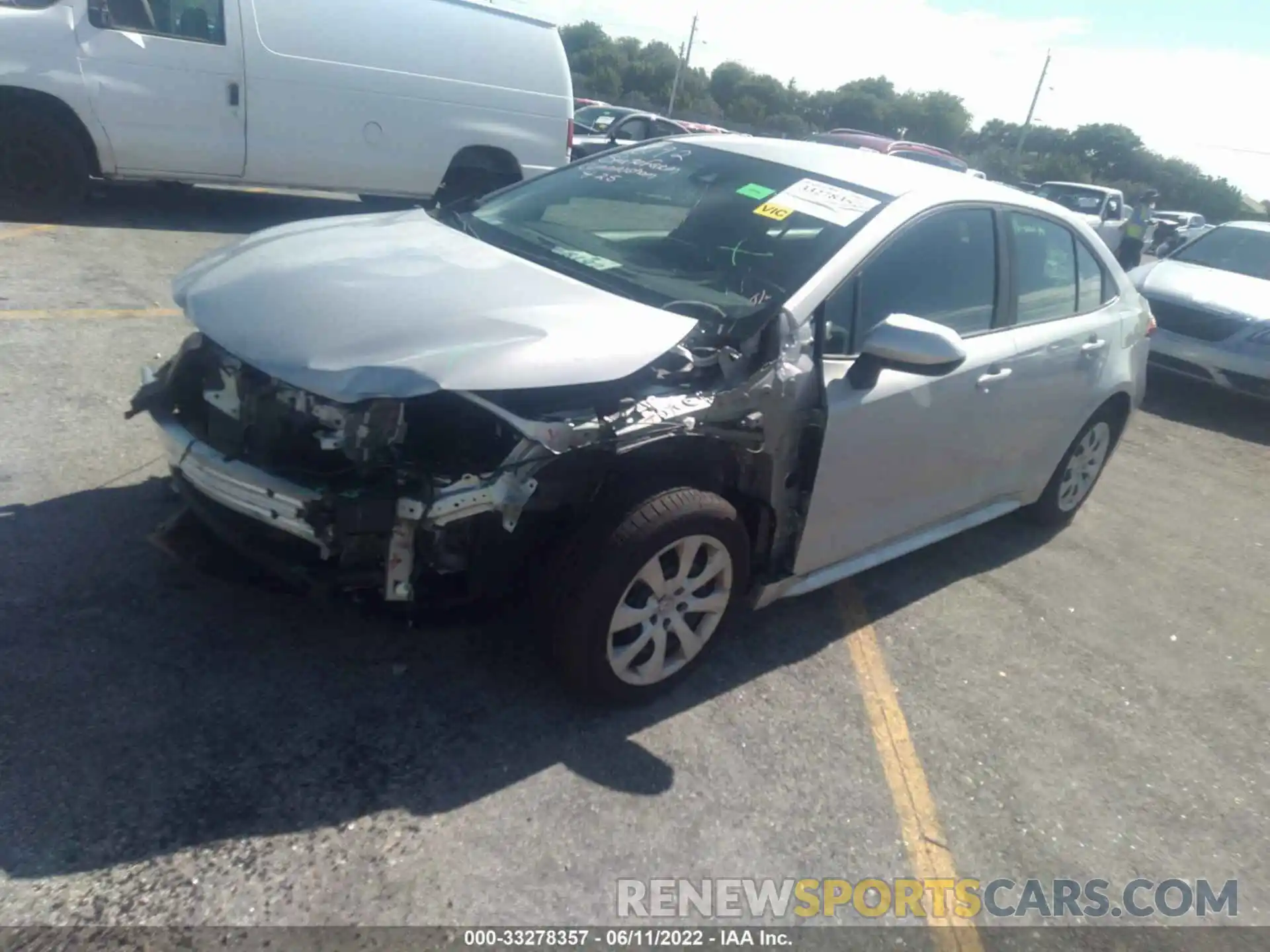 2 Photograph of a damaged car 5YFEPMAE6NP277901 TOYOTA COROLLA 2022