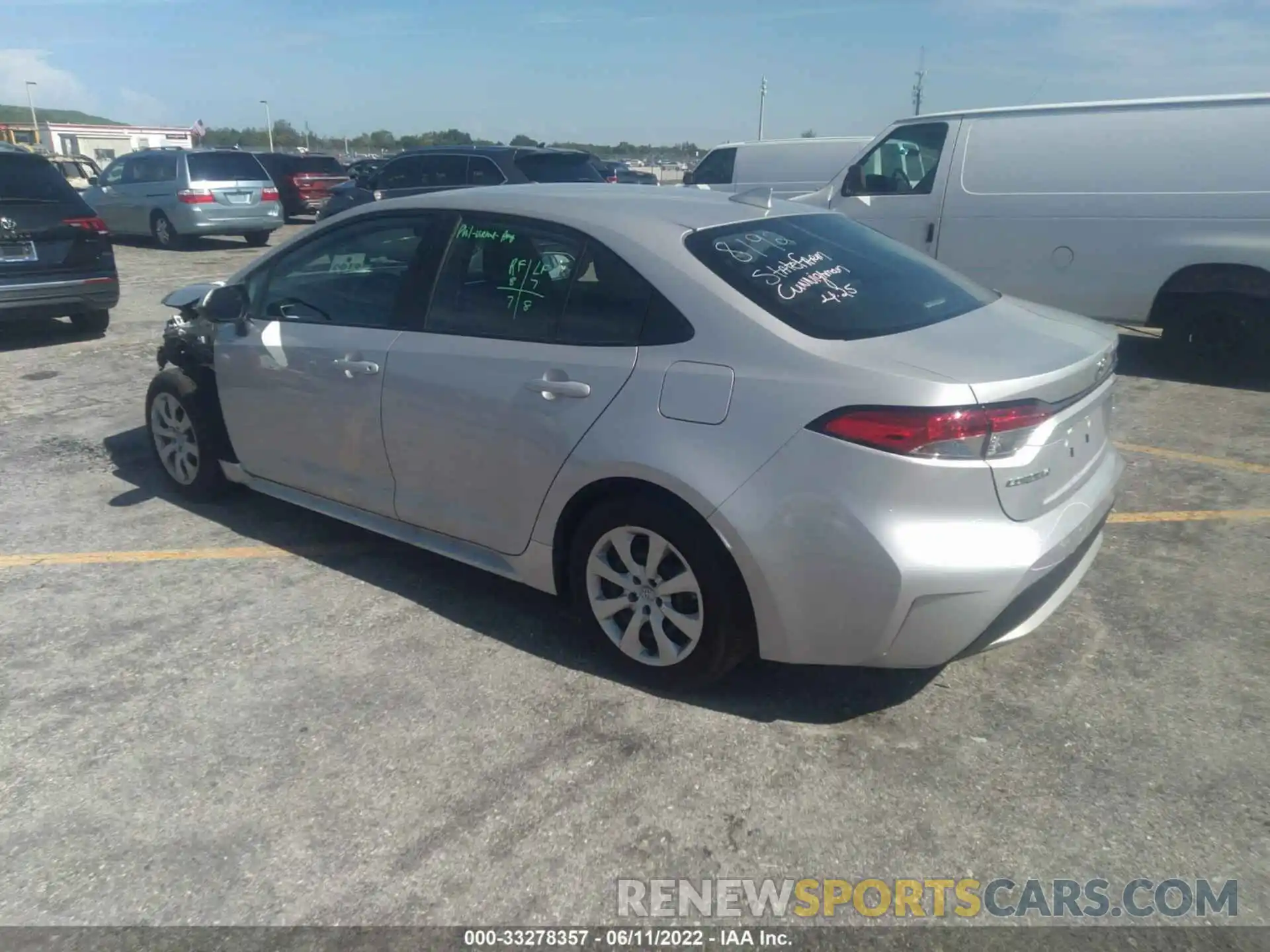 3 Photograph of a damaged car 5YFEPMAE6NP277901 TOYOTA COROLLA 2022