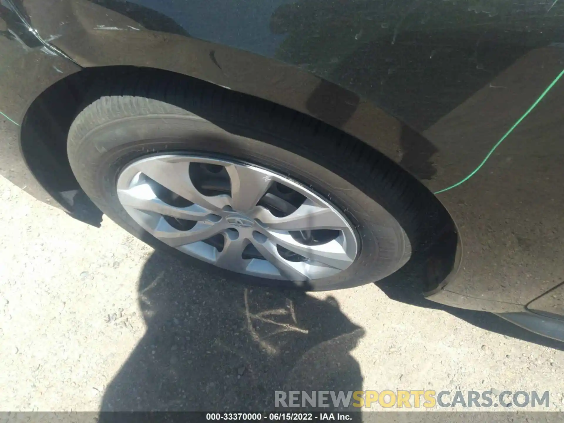 13 Photograph of a damaged car 5YFEPMAE6NP280636 TOYOTA COROLLA 2022