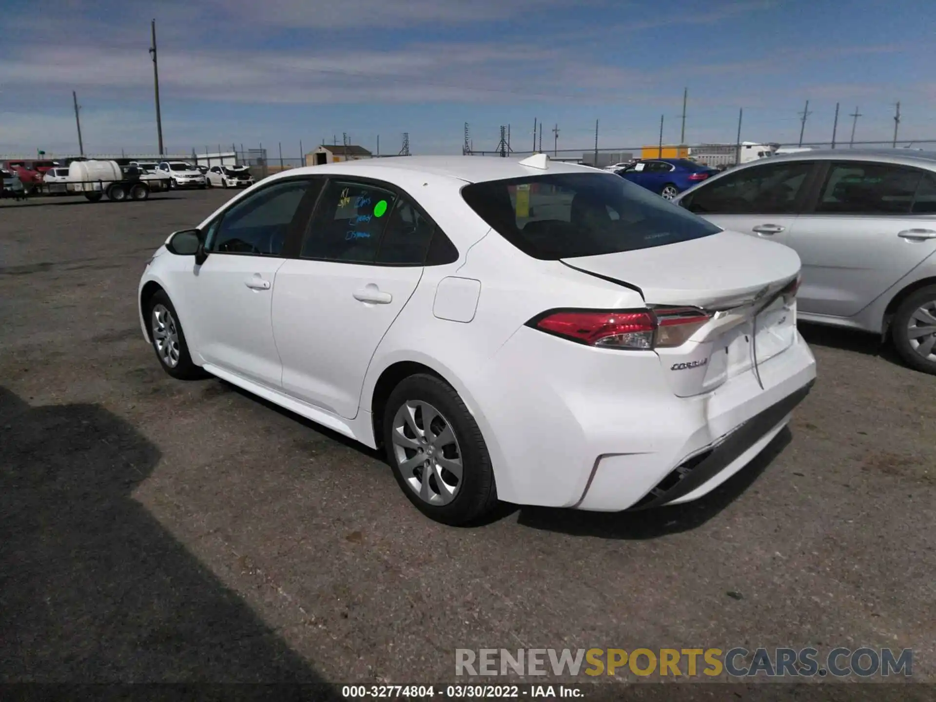 3 Photograph of a damaged car 5YFEPMAE6NP283830 TOYOTA COROLLA 2022