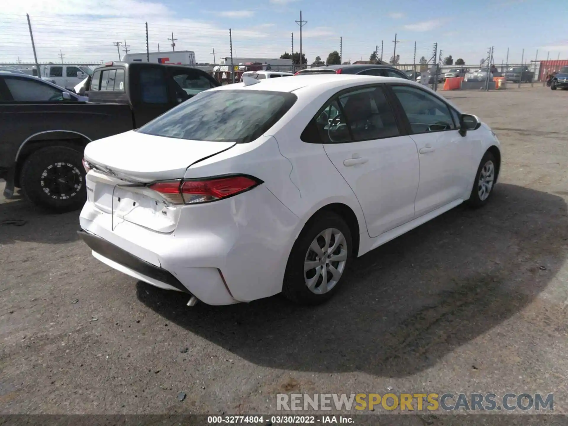 4 Photograph of a damaged car 5YFEPMAE6NP283830 TOYOTA COROLLA 2022