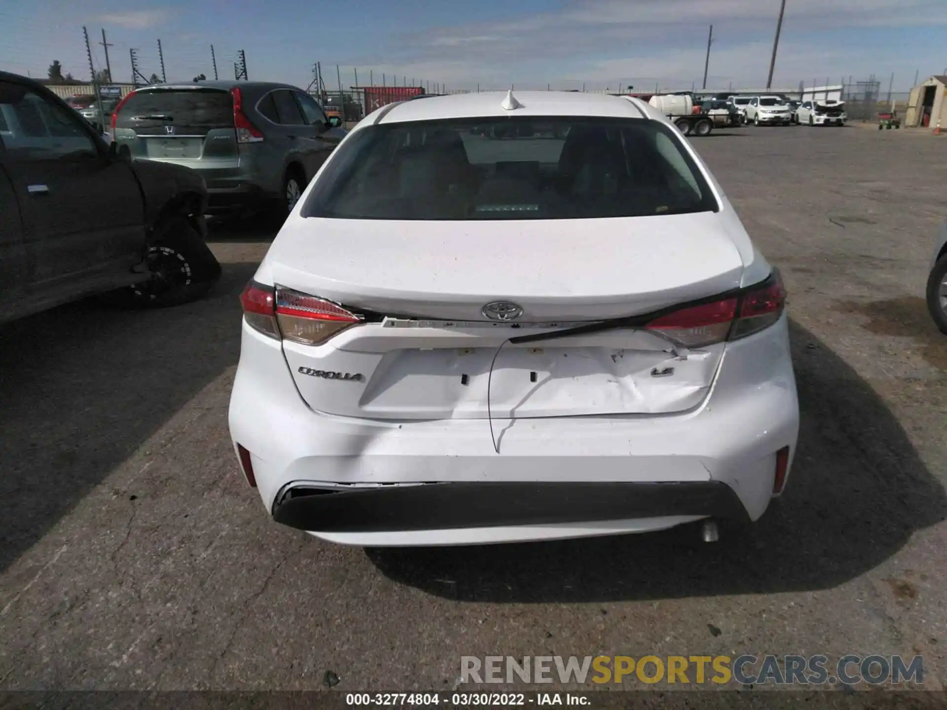 6 Photograph of a damaged car 5YFEPMAE6NP283830 TOYOTA COROLLA 2022