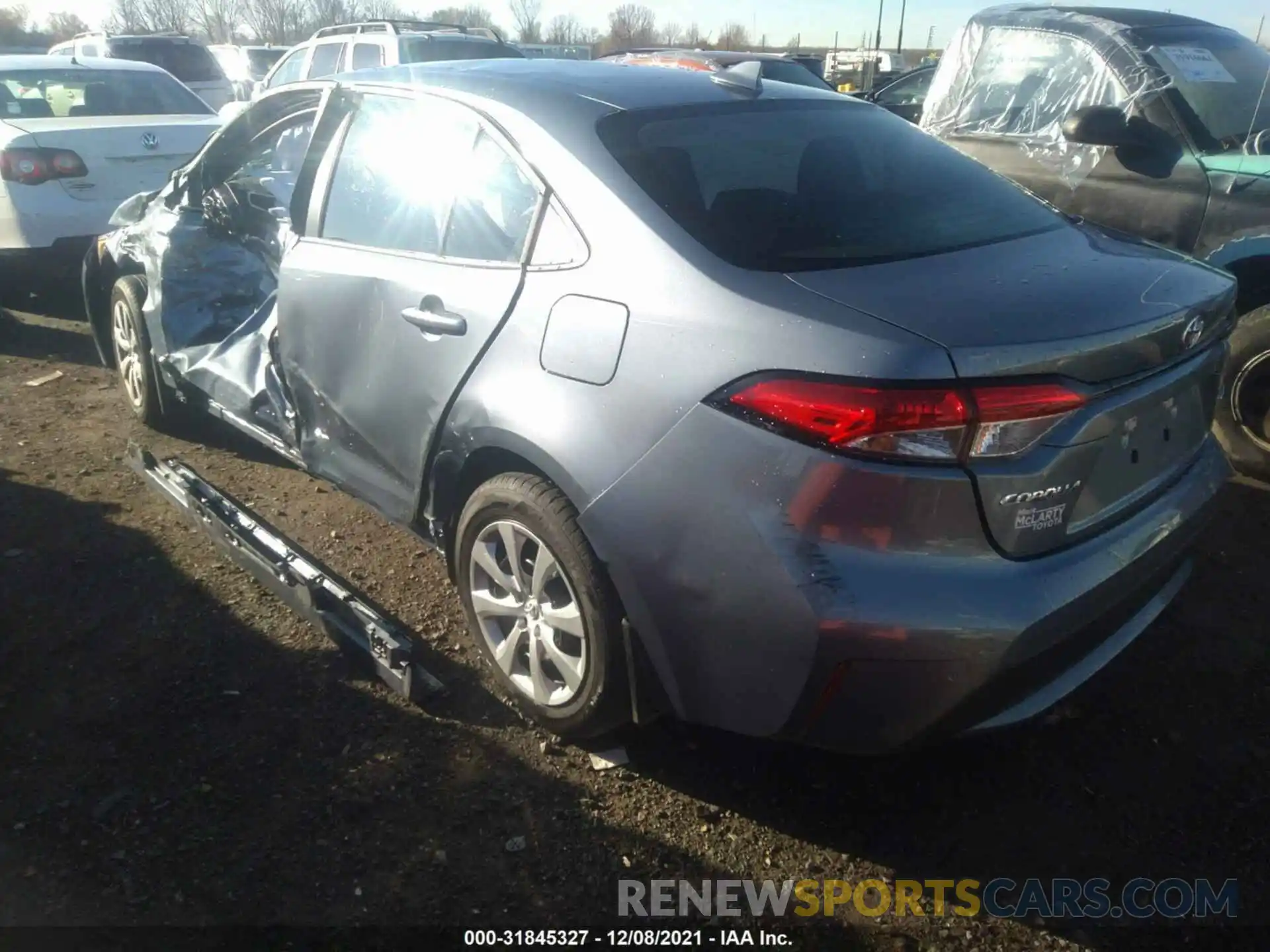 3 Photograph of a damaged car 5YFEPMAE6NP285142 TOYOTA COROLLA 2022