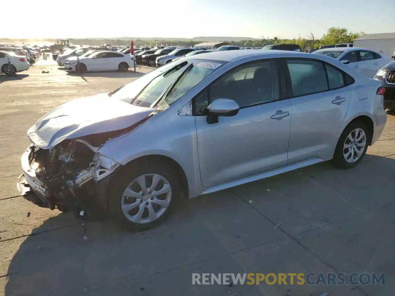 1 Photograph of a damaged car 5YFEPMAE6NP287389 TOYOTA COROLLA 2022