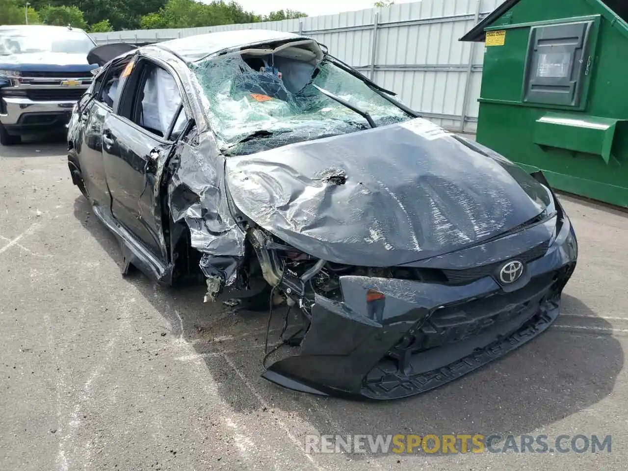 1 Photograph of a damaged car 5YFEPMAE6NP288705 TOYOTA COROLLA 2022