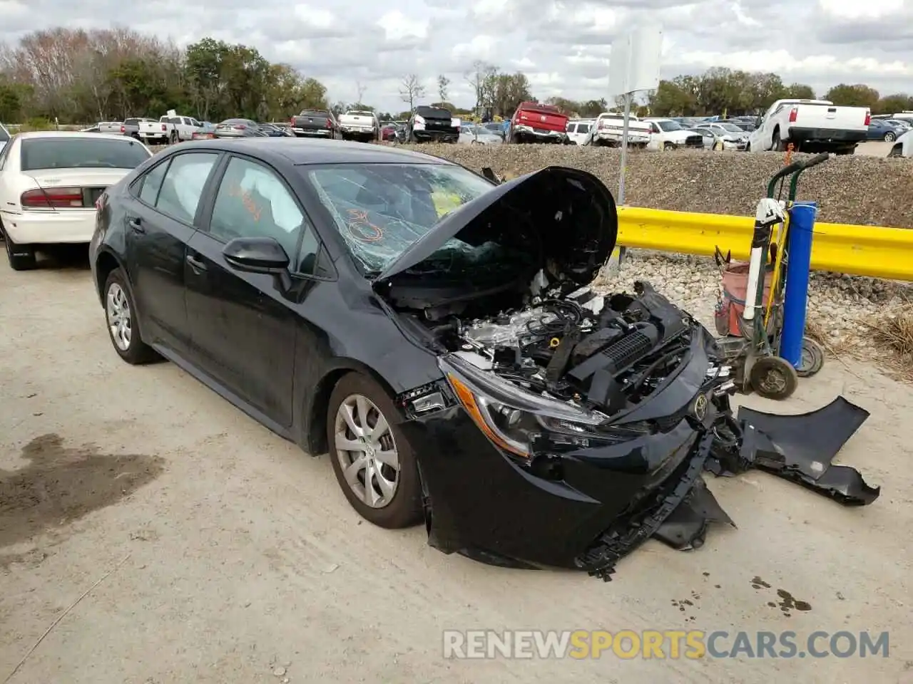 1 Photograph of a damaged car 5YFEPMAE6NP289658 TOYOTA COROLLA 2022