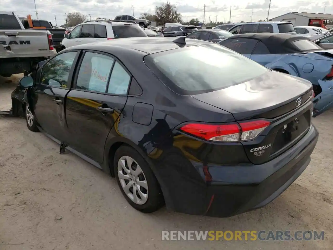 3 Photograph of a damaged car 5YFEPMAE6NP289658 TOYOTA COROLLA 2022