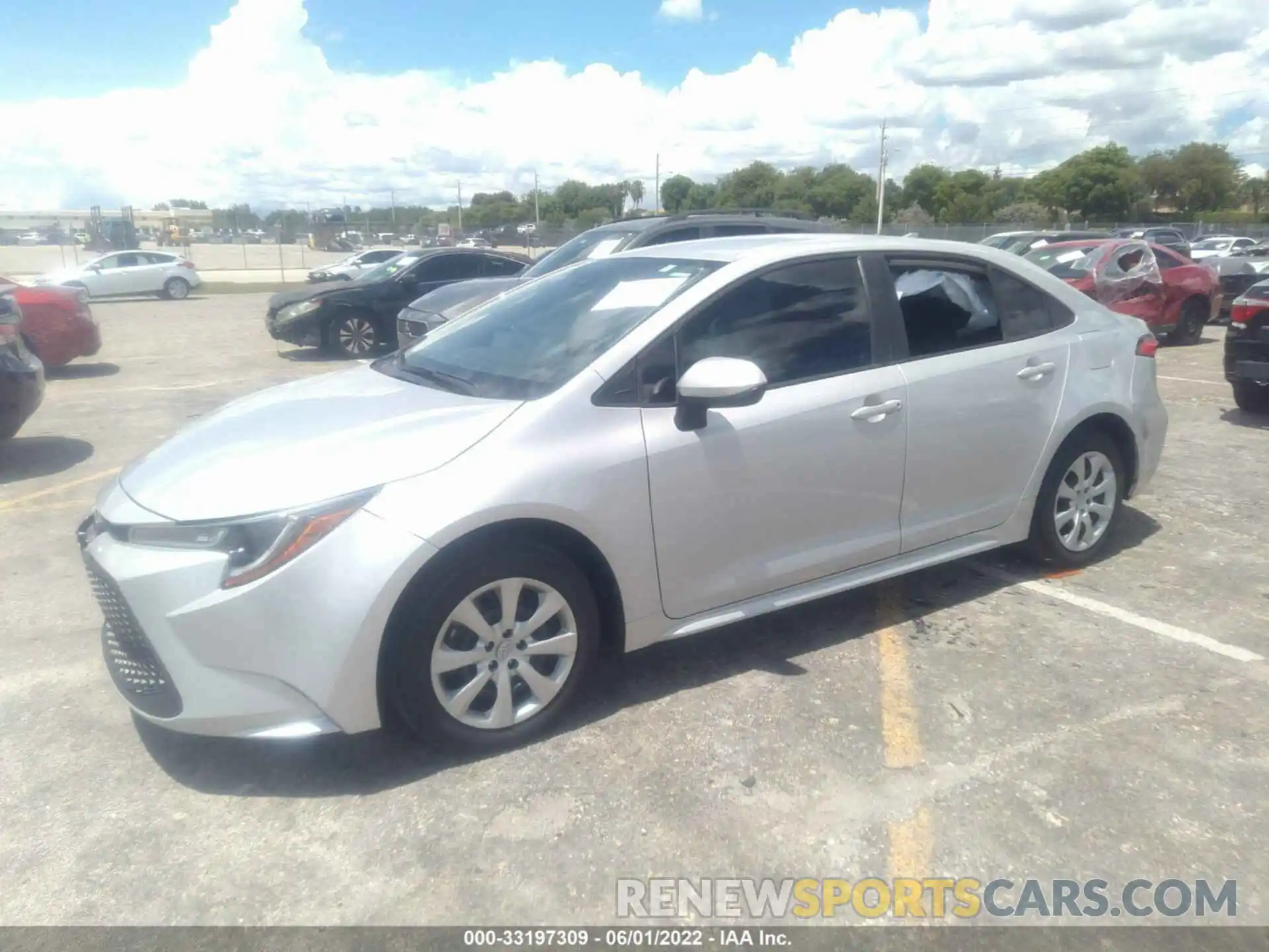 2 Photograph of a damaged car 5YFEPMAE6NP291233 TOYOTA COROLLA 2022