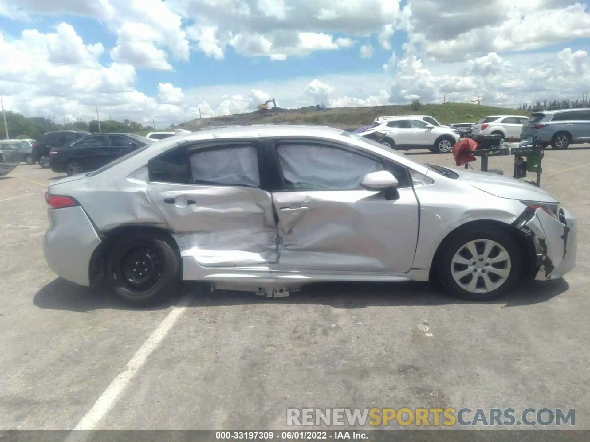 6 Photograph of a damaged car 5YFEPMAE6NP291233 TOYOTA COROLLA 2022