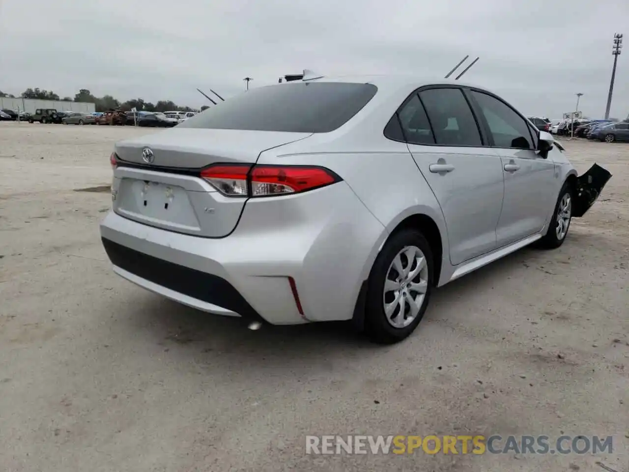 4 Photograph of a damaged car 5YFEPMAE6NP293810 TOYOTA COROLLA 2022