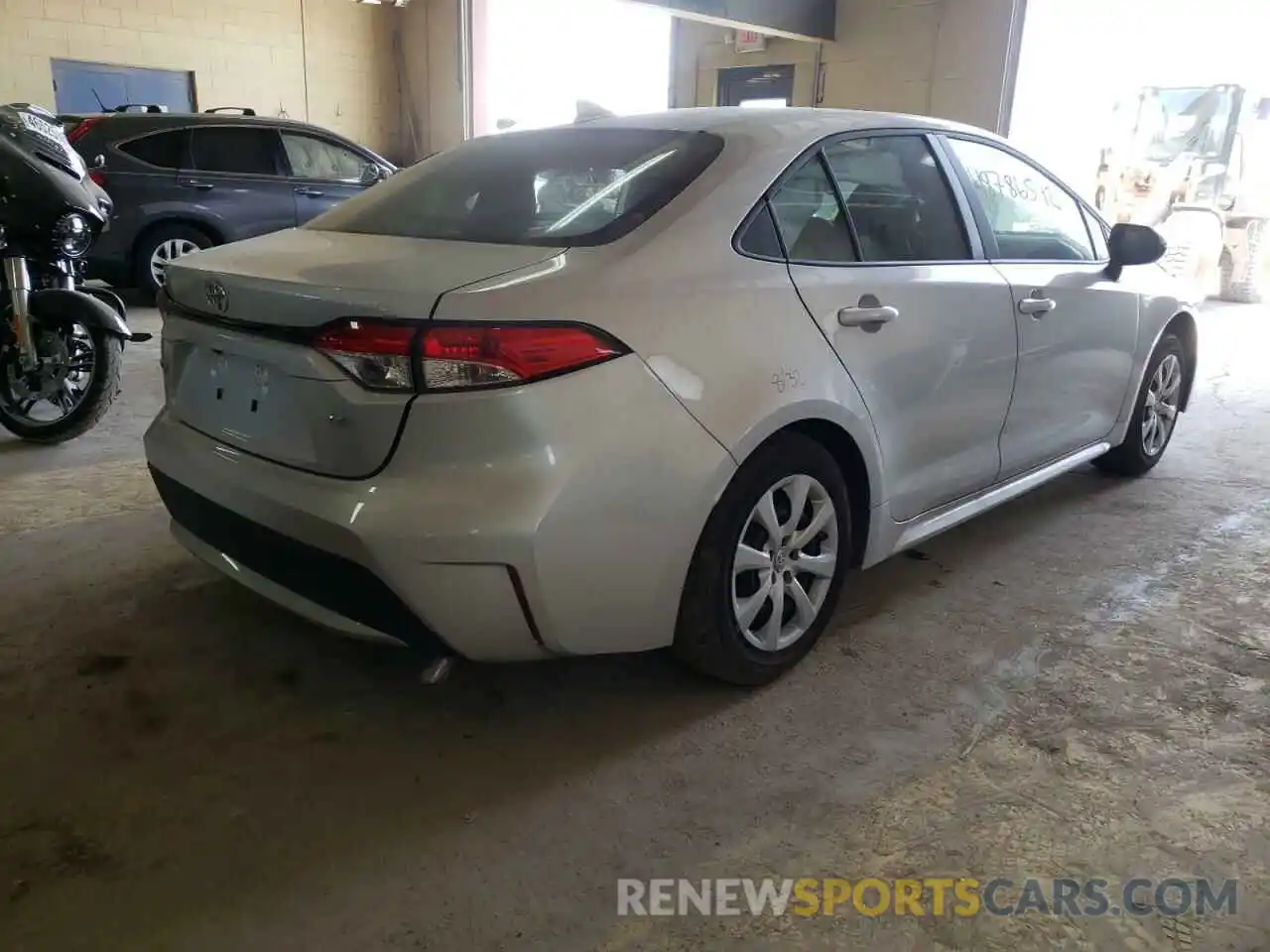 4 Photograph of a damaged car 5YFEPMAE6NP294908 TOYOTA COROLLA 2022