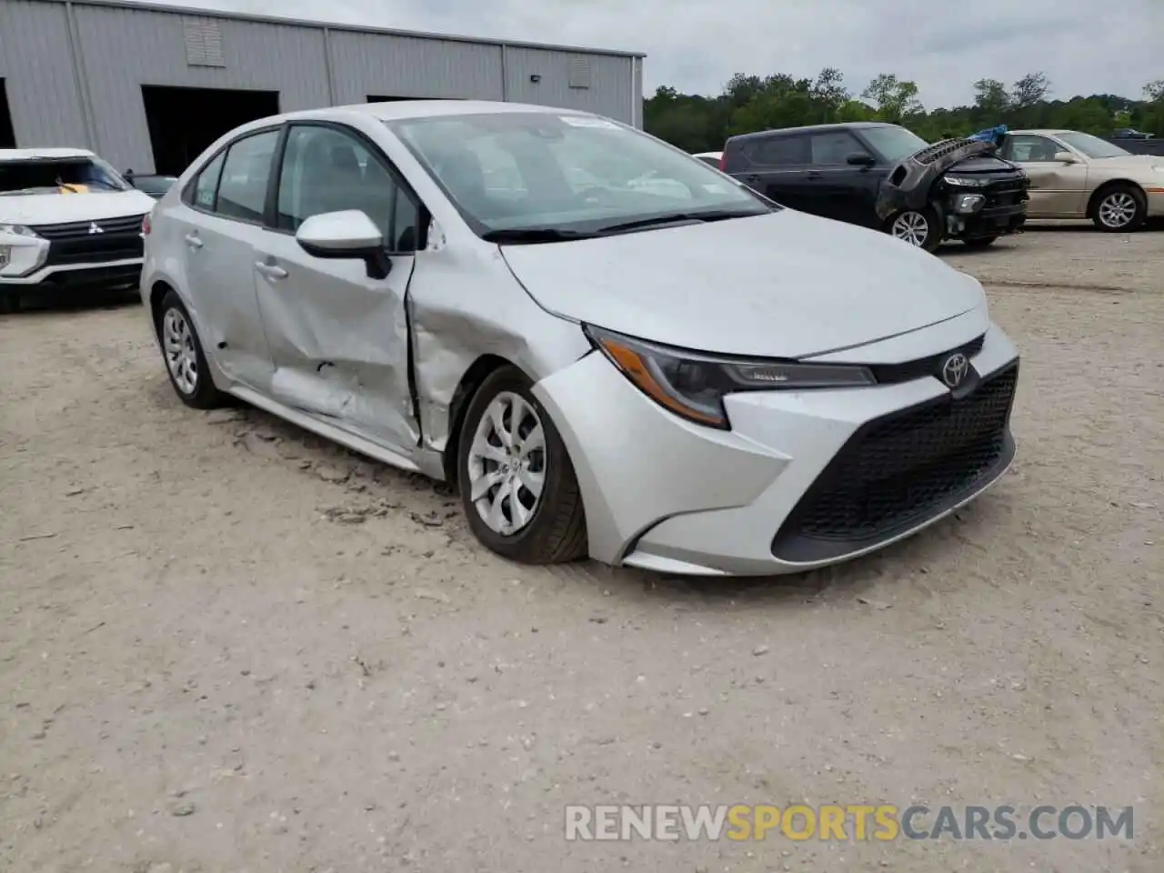 1 Photograph of a damaged car 5YFEPMAE6NP295377 TOYOTA COROLLA 2022