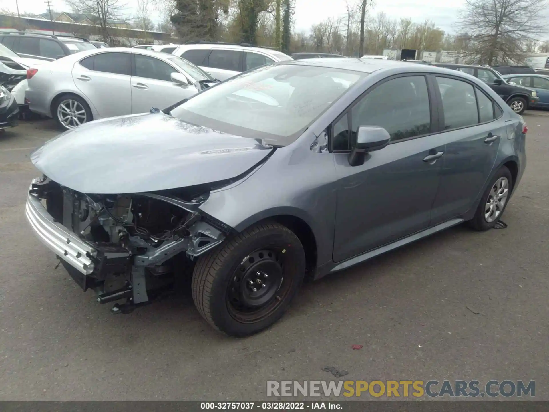 2 Photograph of a damaged car 5YFEPMAE6NP305132 TOYOTA COROLLA 2022