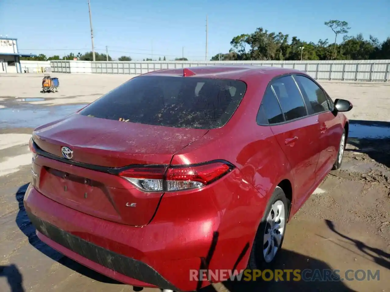 4 Photograph of a damaged car 5YFEPMAE6NP306104 TOYOTA COROLLA 2022