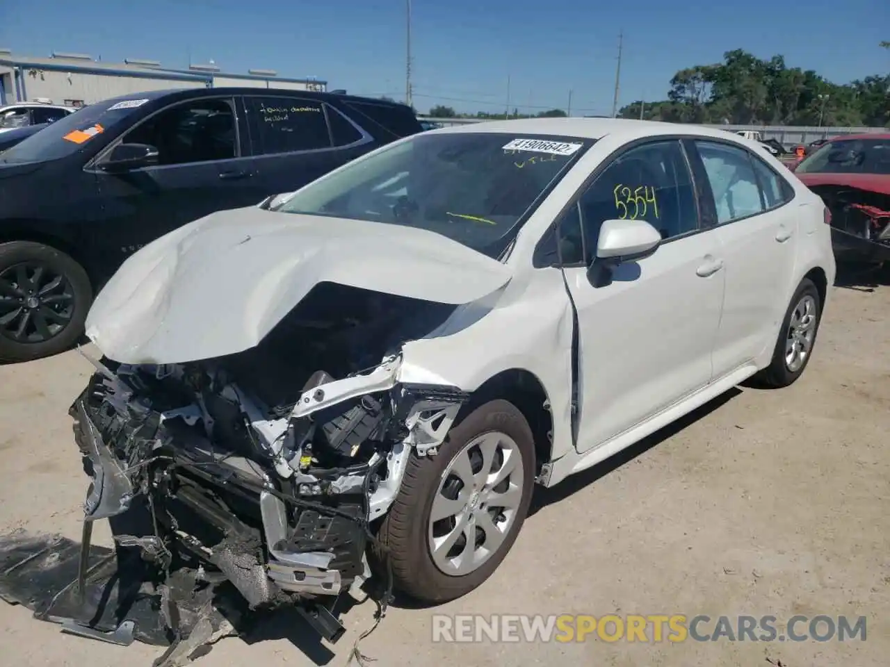 2 Photograph of a damaged car 5YFEPMAE6NP306667 TOYOTA COROLLA 2022