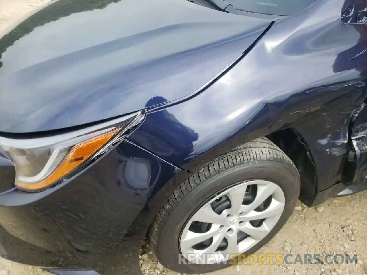 10 Photograph of a damaged car 5YFEPMAE6NP307866 TOYOTA COROLLA 2022