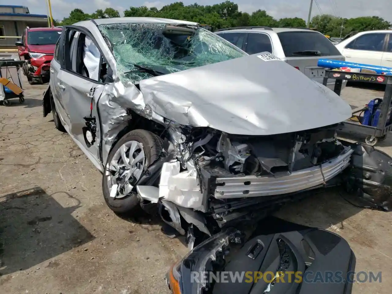 1 Photograph of a damaged car 5YFEPMAE6NP311660 TOYOTA COROLLA 2022