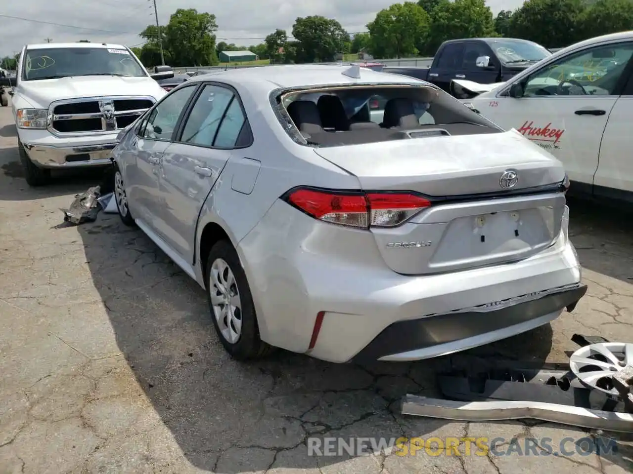 3 Photograph of a damaged car 5YFEPMAE6NP311660 TOYOTA COROLLA 2022