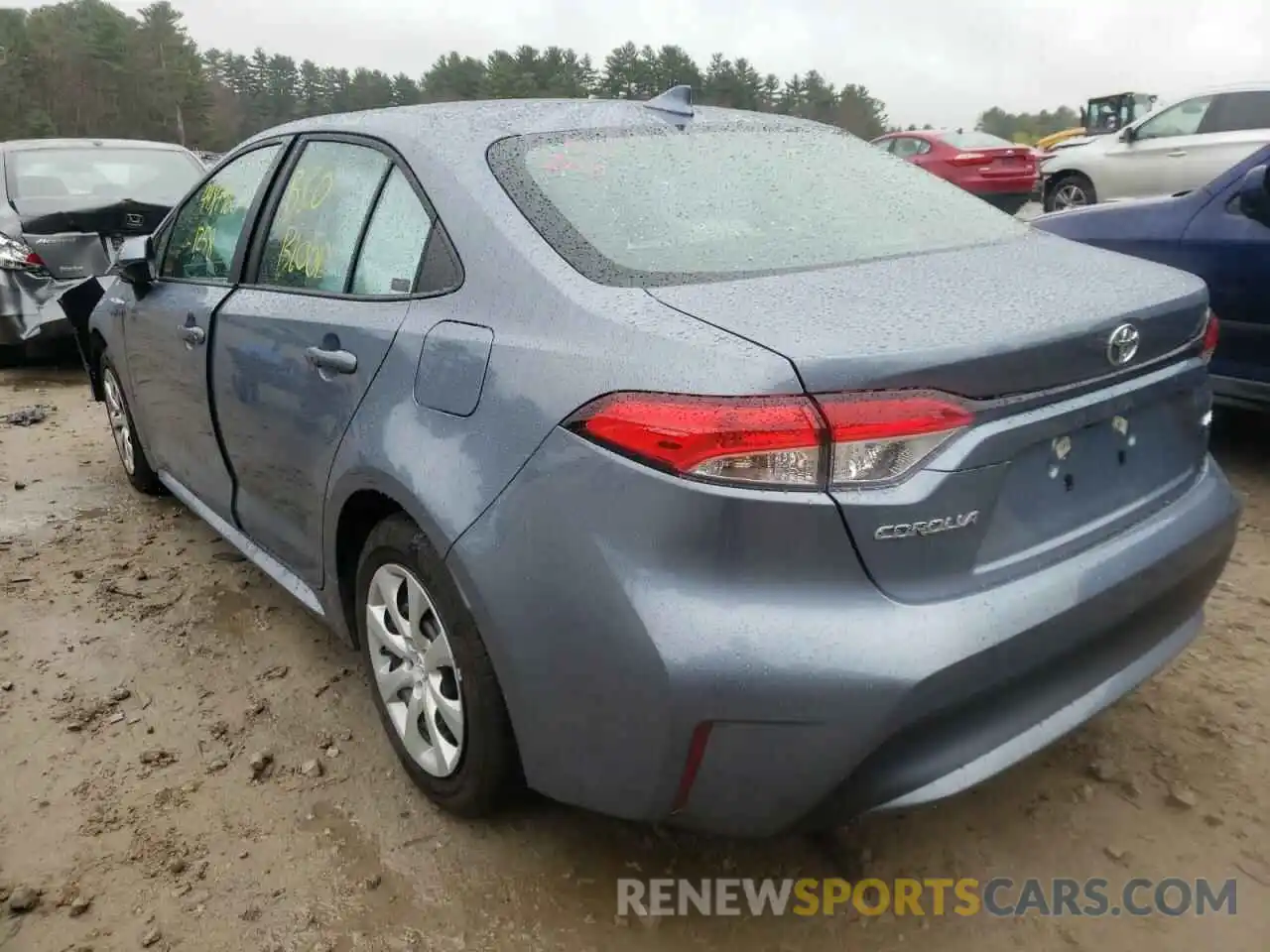 3 Photograph of a damaged car 5YFEPMAE6NP312596 TOYOTA COROLLA 2022