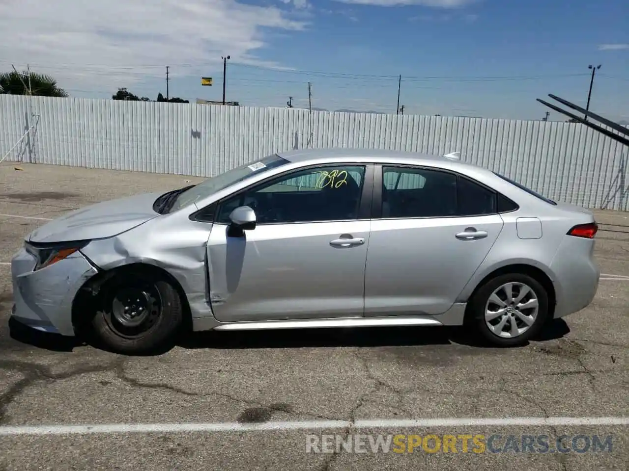 9 Photograph of a damaged car 5YFEPMAE6NP317572 TOYOTA COROLLA 2022